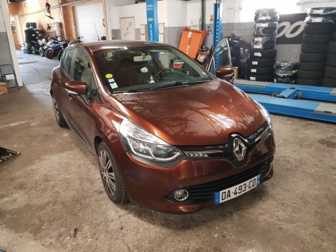 Vente de voiture d'occasion boîte manuelle à Champanges 